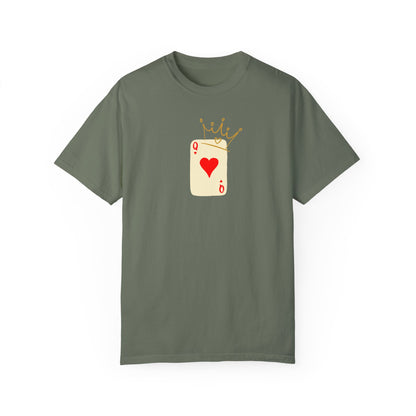 Queen of Hearts T-Shirt, Casual Love Tee, Game Night Apparel, Gift for Card Players, Vintage Style Unisex Shirt, Heart Design Clothing