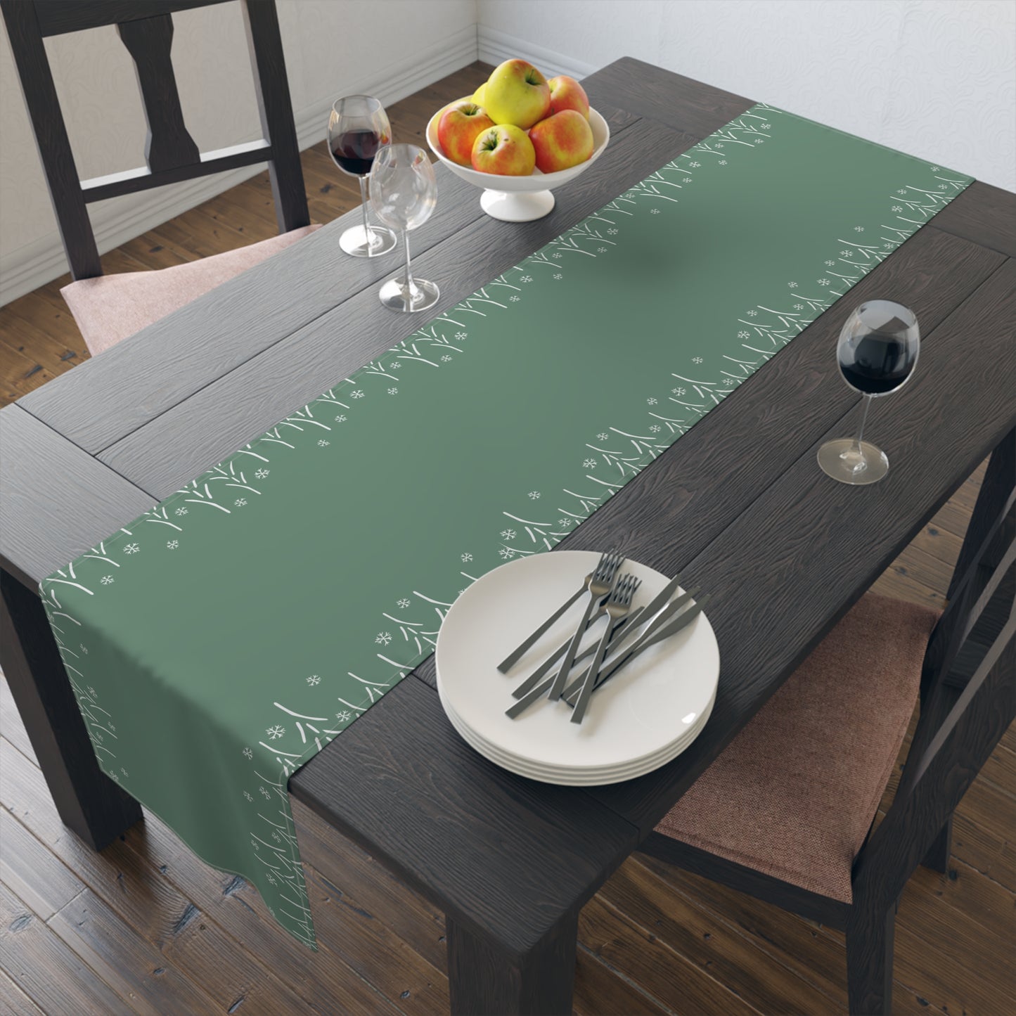 Christmas Themed Green Classy Table Runner - Perfect for Christmas Dinner or Holiday Parties (Cotton, Poly)